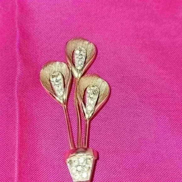 Beautiful Ladies Vintage Brooch - Picture 1 of 9
